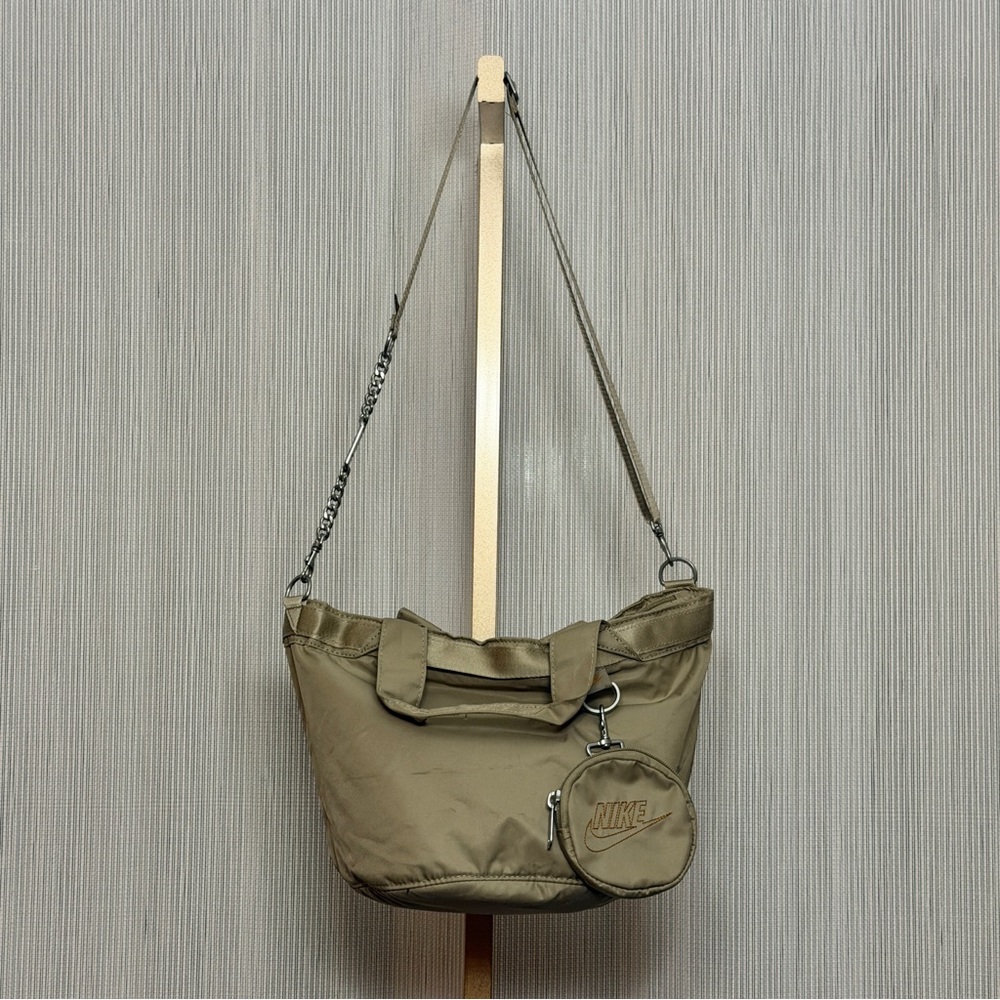 Nike Sportswear Futura Luxe Tote Bag | Khaki